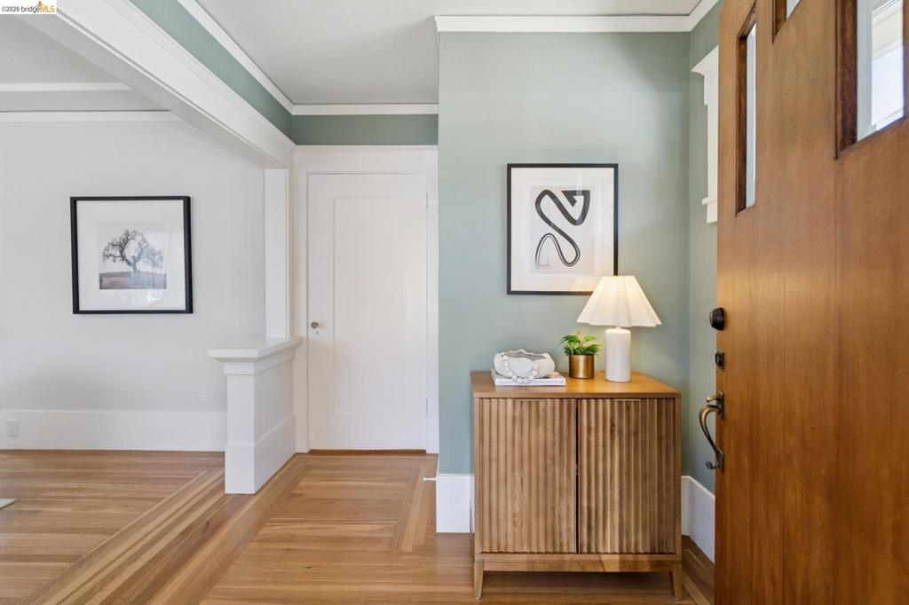 4187 Emerald Street ST, Oakland CA 94609