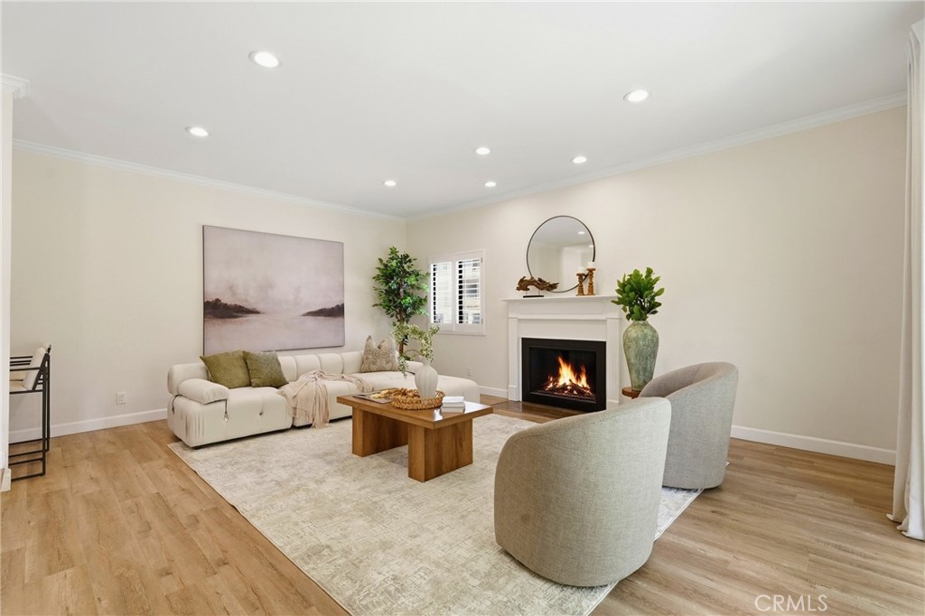 1433 S Beverly Drive