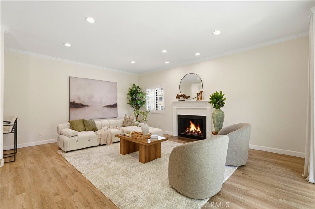 1433 S Beverly Drive