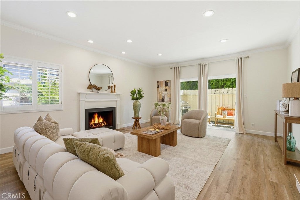 1433 S Beverly Drive