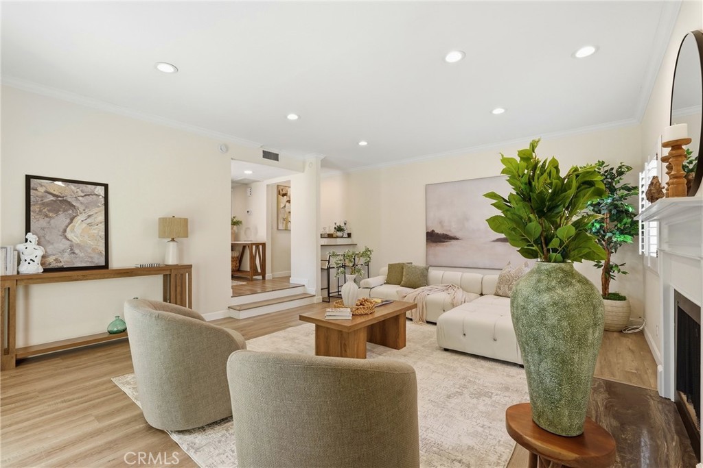 1433 S Beverly Drive