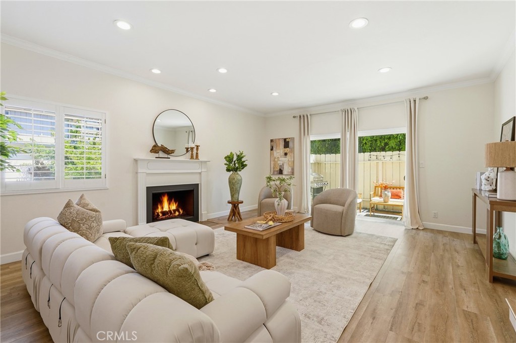1433 S Beverly Drive