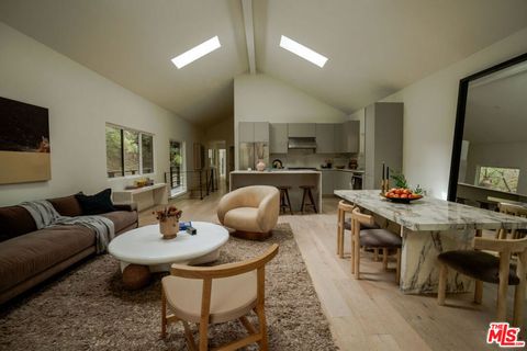 Photo of 2351 Mariscal Lane, Los Angeles, CA 90046 (MLS # 25603637)