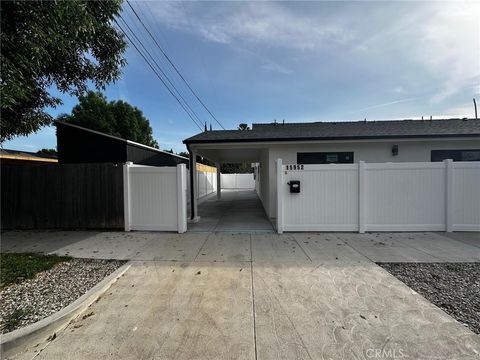Photo of 15952 Cohasset St, Van Nuys, CA 91406 (MLS # SR26050745)