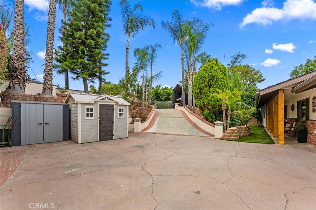 1916 Tumin Road