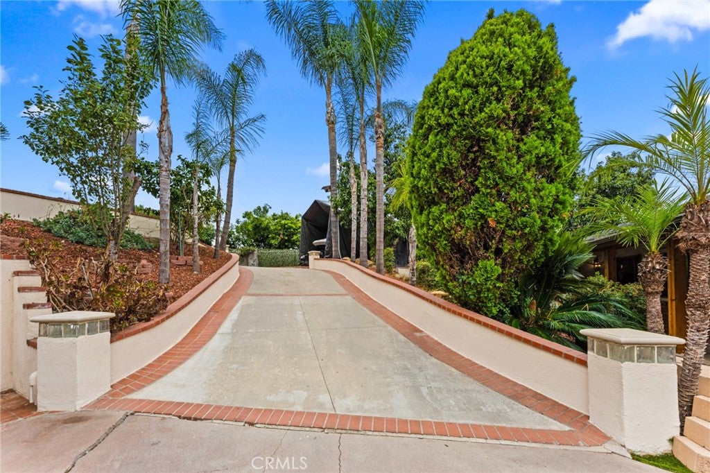 1916 Tumin Road
