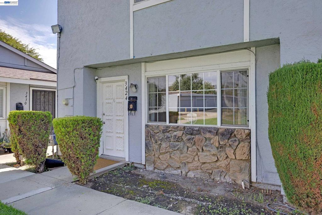3424 Pisces Dr