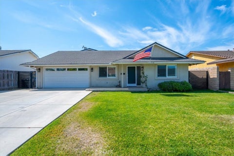 Photo of 1118 E Sunset Avenue, Santa Maria, CA 93454 (MLS # PI26182214)