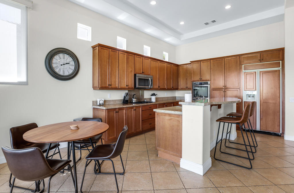 Mira Vista - Residential Lease