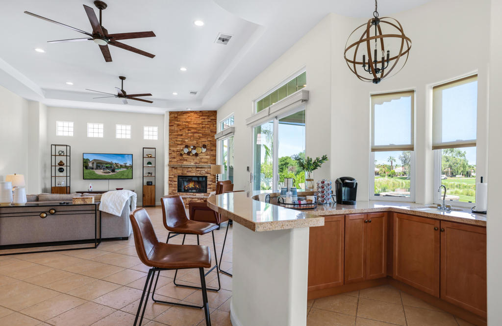 Mira Vista - Residential Lease