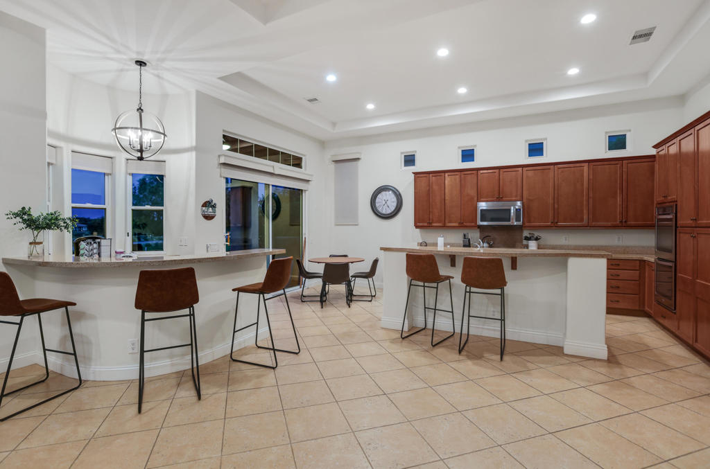 Mira Vista - Residential Lease