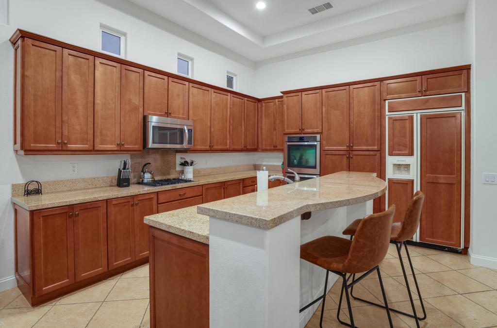 Mira Vista - Residential Lease