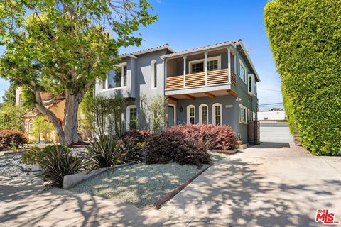 Photo of 825 S Stanley Avenue, Los Angeles, CA 90036 (MLS # 26839951)