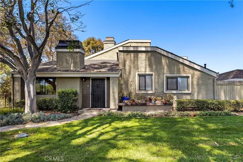 1 Starfish Ct, Newport Beach, CA 92663 - MLS#: NP25226399