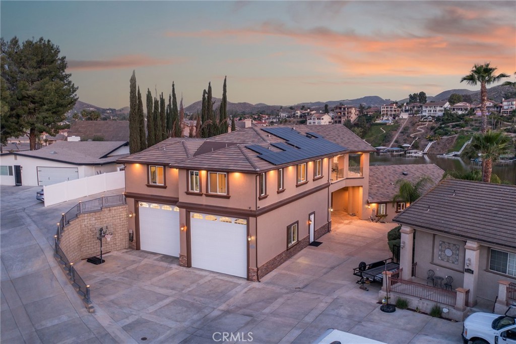 22571 Canyon Lake Drive N
