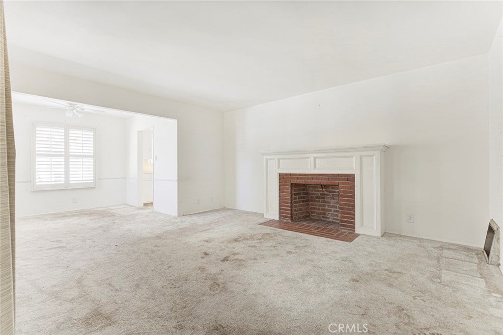 12922 Addison