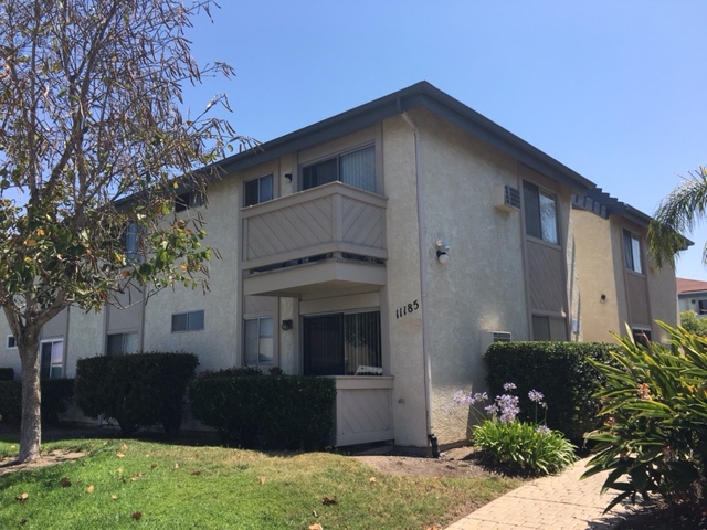 Granite counter tops, laminate flooring in living room, new carpet in bedrooms. Nice views of the pool. Corner end unit upstairs with no one above you. Very bright! Neighborhoods: Villa Mar Other Fees: 0