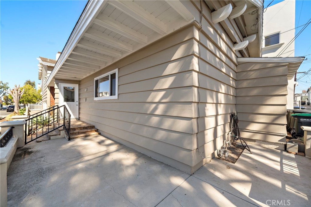 Corona del Mar North of PCH (CNHW) - Residential Lease