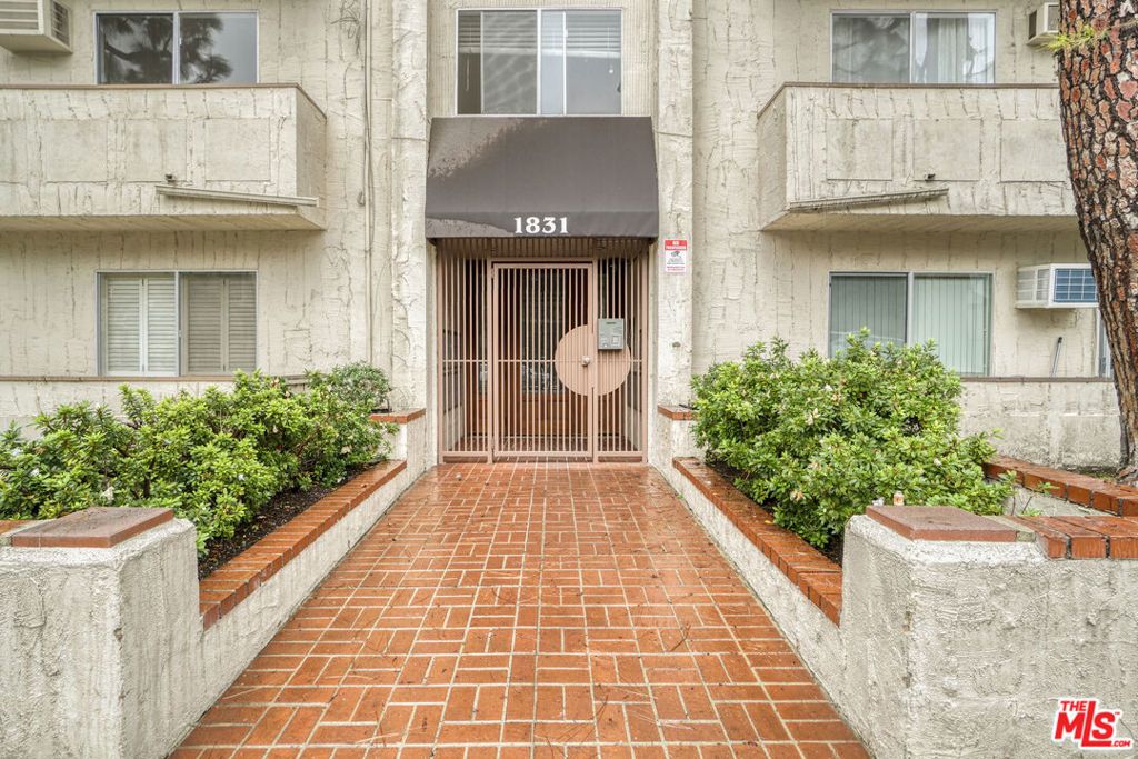Photo of 1831 Prosser Avenue #101, Los Angeles, CA 90025 (MLS # 25619535)