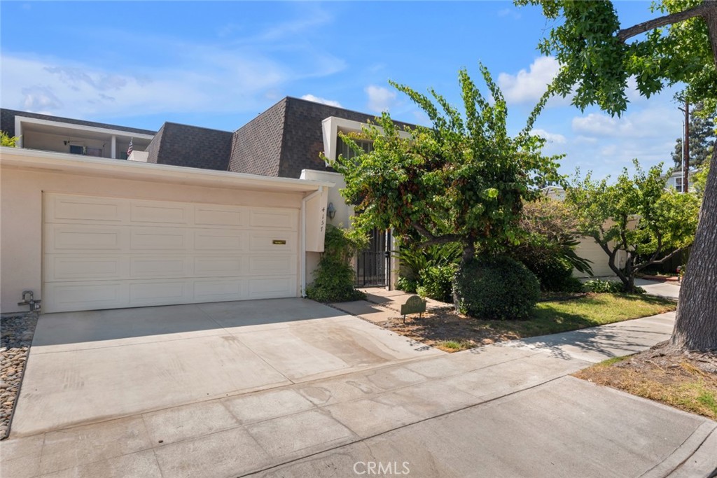 Here is an exceptionally rare offering of a townhouse on Sarah Street in Burbank adjacent to Toluca Lake that is over 1,600 square feet! There are only 5 units in this complex that come with an attached direct access garage with no steps into the main level. This unit is a vigorous fixer upper with "great bones" and a Mid Century Modern vibe. These townhouses have an open feeling with a large living room, dining area, and den that some have converted to a main floor bedroom or guest room. The kitchen is generously sized with an eating area and sliding doors to the front patio. And there is an additional patio off the living room and den. Upstairs is a large owner’s suite with a walk-in closet and en-suite bathroom. There is an additional bedroom and full bath. This complex has low HOA fees of $360/month which includes gardener and water, and the development has a great swimming pool. Close to studios, Starbucks, shopping, and transit, this location is practically perfect! This is a trust sale.