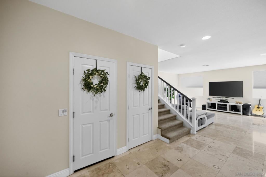 1930 Dainty Way