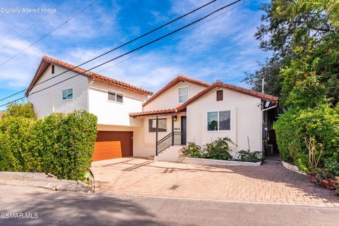 Photo of 5076 Escobedo Drive, Woodland Hills, CA 91364 (MLS # 226000917)