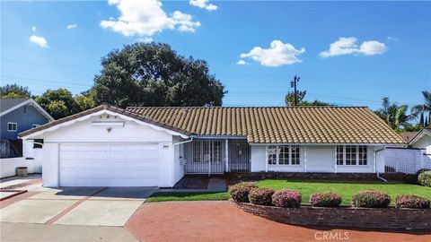 Photo of 3032 N Oceanview St, Orange, CA 92865 (MLS # OC25233777)