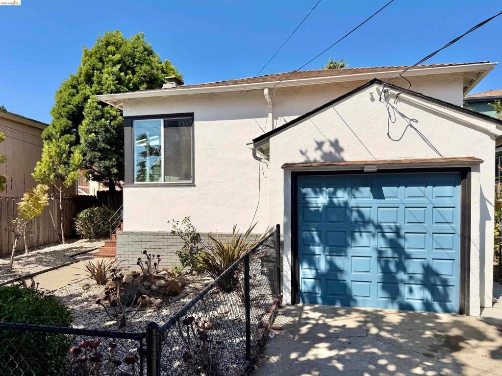 2521 24Th Ave