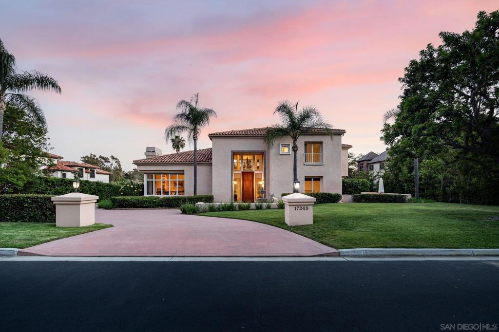 17249 Camino De Montecillo