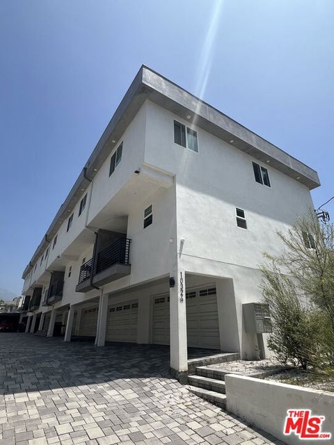 Photo of 10324 Mount Gleason Avenue #6, Tujunga, CA 91042 (MLS # 26101768)