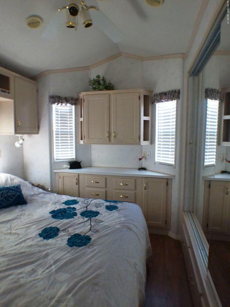 Rancho Casa Blanca - Manufactured In Park