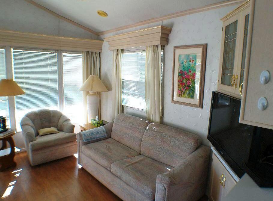 Rancho Casa Blanca - Manufactured In Park