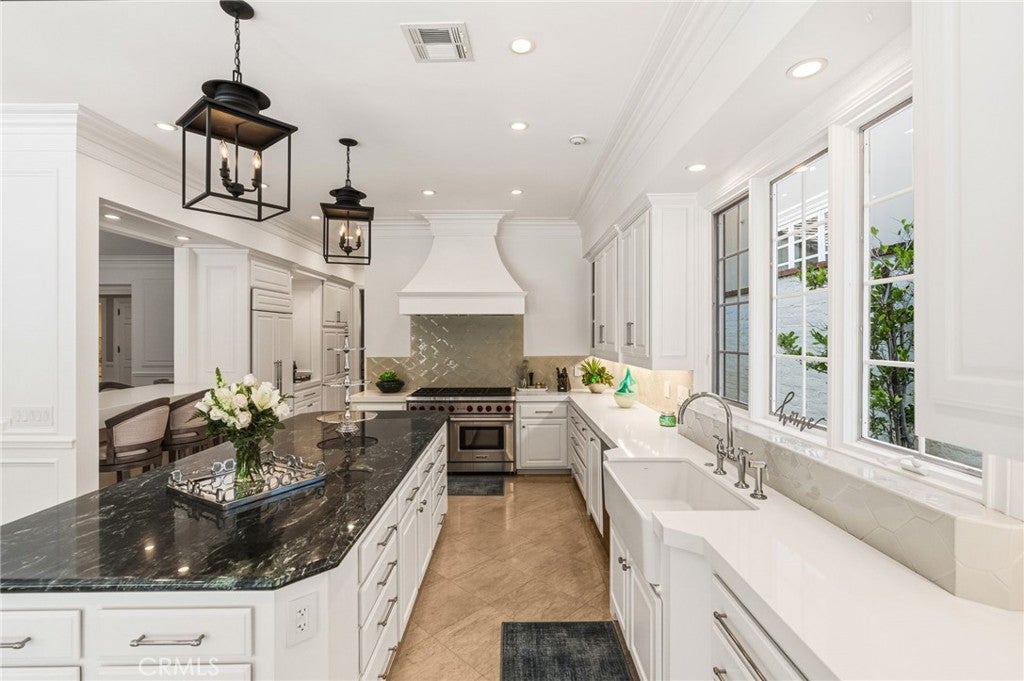 3 Barrenger Court, Newport Beach CA 92660 - Photo 11