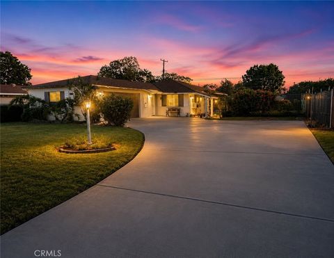 Photo of 13822 Cornishcrest Rd, Whittier, CA 90605 (MLS # DW26156880)
