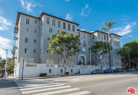 Photo of 1201 N Crescent Heights Boulevard #402, Los Angeles, CA 90046 (MLS # 26846659)