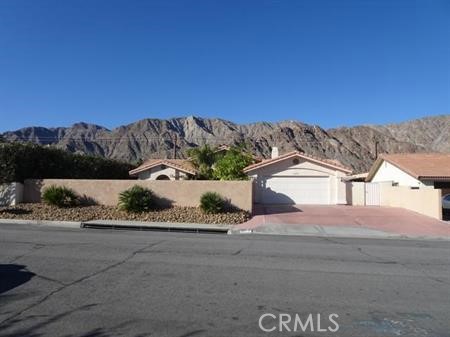 52295 Avenida Vallejo