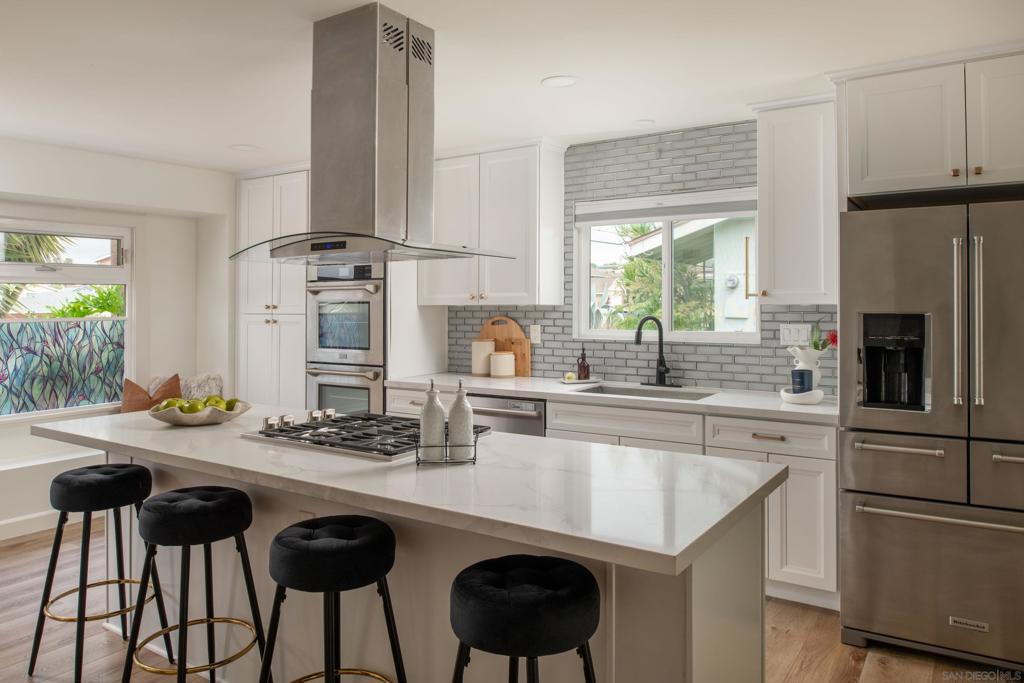 6739 Green Gables Ave