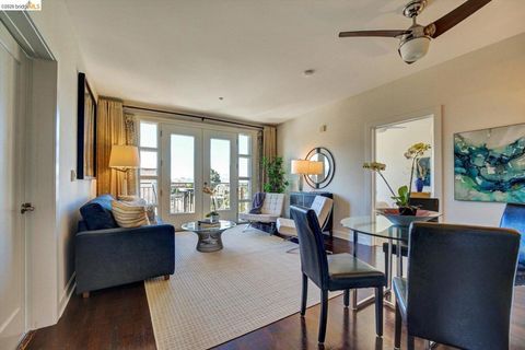 Photo of 585 9th ST St #UNIT 535, Oakland, CA 94607 (MLS # 41130556)