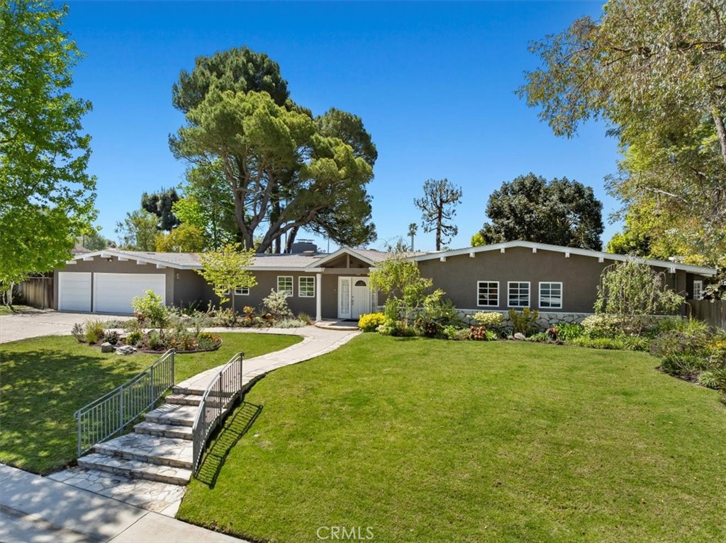 16 Crestwind Drive