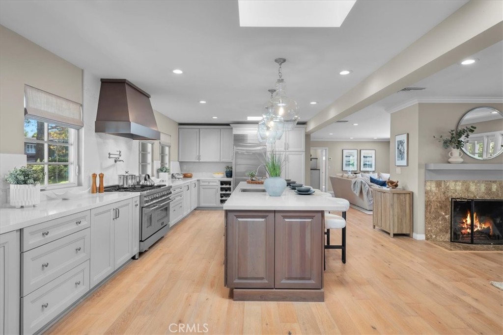 16 Crestwind Drive