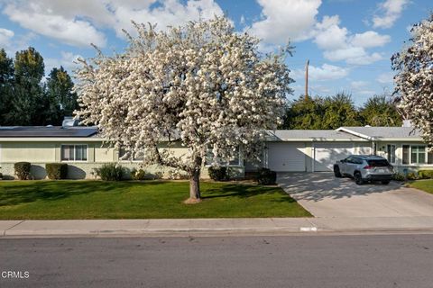 Photo of 5808 Indian Wells Avenue, Bakersfield, CA 93309 (MLS # V1-34506)