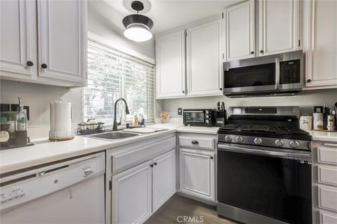 Photo of 4687 Knickerbocker Ln, Riverside, CA 92501 (MLS # PW25245641) Photo of 4687 Knickerbocker Ln, Riverside, CA 92501 (MLS # PW25245641)