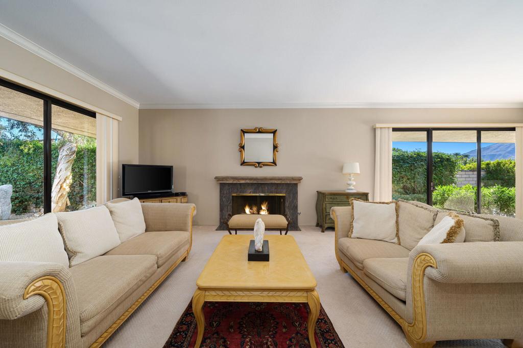 The Springs C.C. - Residential