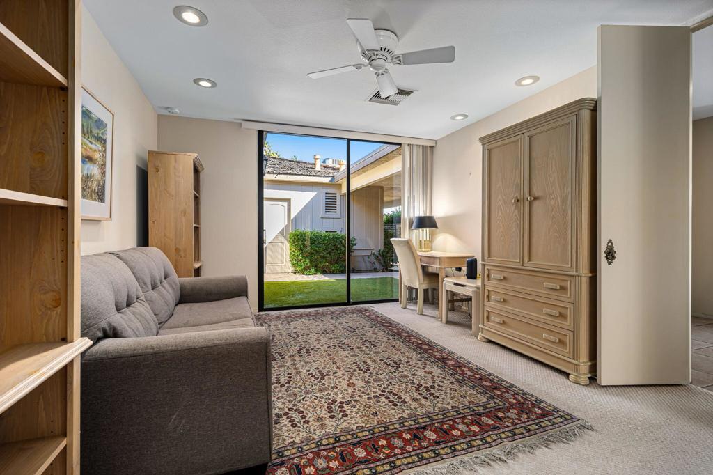 The Springs C.C. - Residential