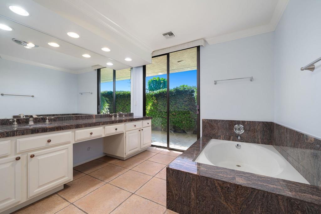 The Springs C.C. - Residential