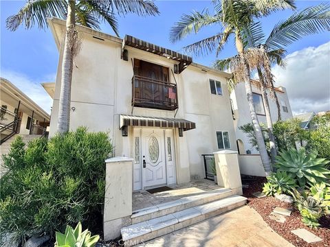 Photo of 149 Prospect ave Ave #1, Long Beach, CA 90803 (MLS # SW25240293)