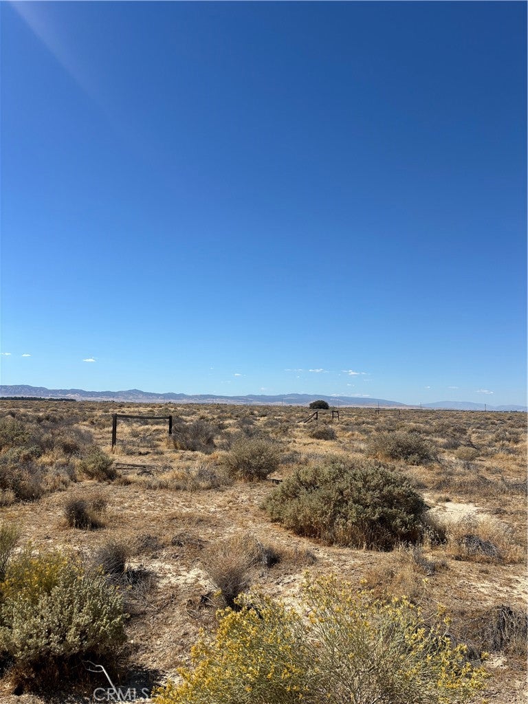 95 E Avenue E-12