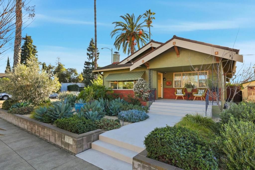 Photo of 403 N 15th Street, San Jose, CA 95112 (MLS # ML82033778)