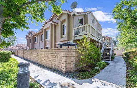 Photo of 28871 Canyon Point, Lake Forest, CA 92679 (MLS # OC25224375)