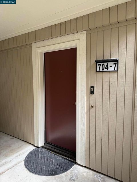 Photo of 704 Hermes, Hercules, CA 94547 (MLS # 41134146)